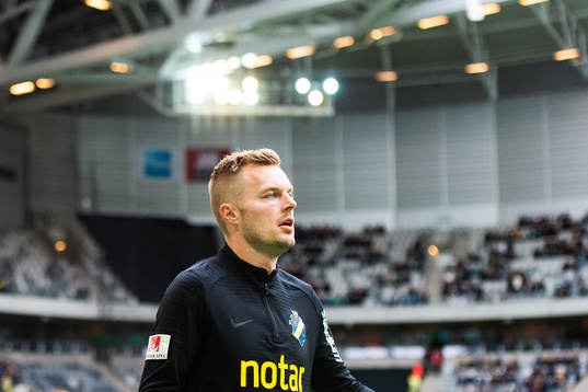 s Sebastian Larsson