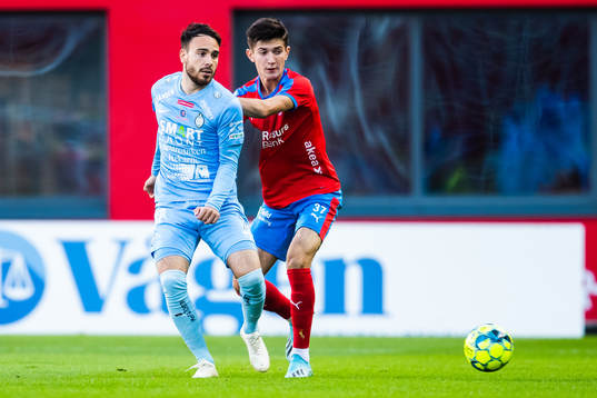 AFC Eskilstunas Dzenis Kozica och Helsingborgs Armin Gigovic