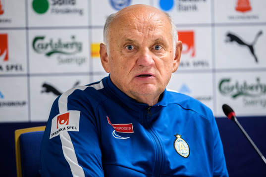 AFC Eskilstunas tränare Saulius Sirmelis på
