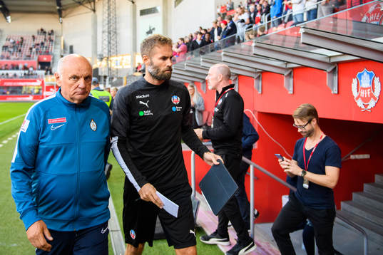 AFC Eskilstunas tränare Saulius Sirmelis och Helsingborgs
