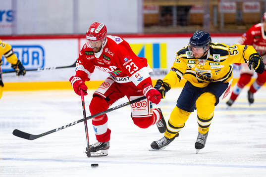 Timrås Jeremy Boyce  och Södertäljes Christoffer