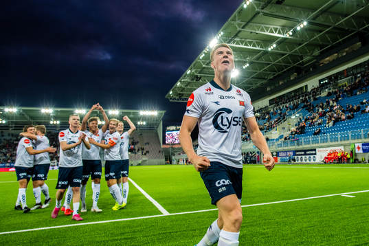Kristian Thorstvedt of Viking celebrates