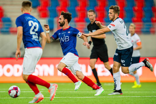 Magnus Lekven of Vålerenga and Benjamin Kallman of Viking
