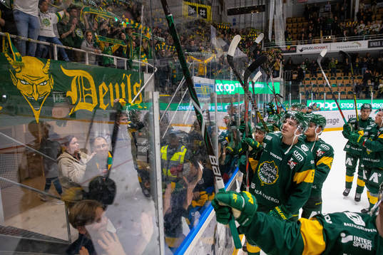 Björklöven tackar klacken