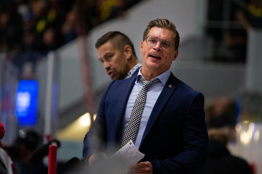 Modos tränare Björn Hellkvist