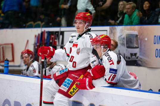 Modos Jonathan Johnsson och Lukas Wernblom deppar