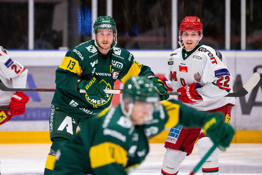 Björklövens Fredric Andersson och Modos Jonathan Johnsson