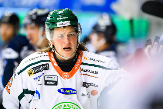 Kristianstads Dennis Svensson jublar