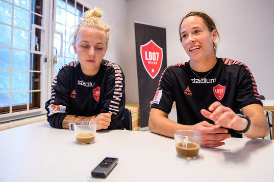 Limhamn Bunkeflos Natalie Hoff Persson och målvakt Chandra