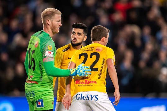 Falkenbergs målvakt Hampus Nilsson, Mahmut Özen och John