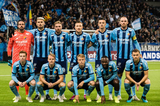 Djurgårdens startelva innan fotbollsmatchen i Allsvenskan