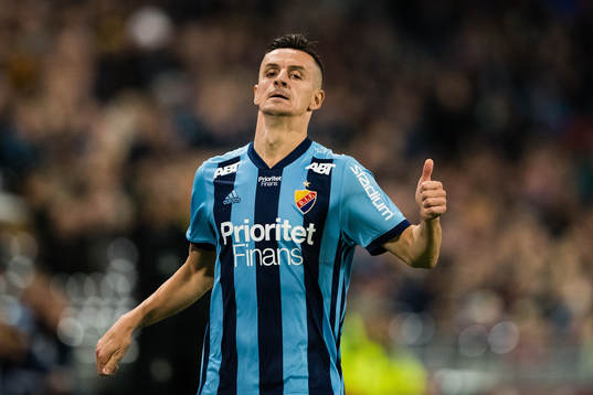 Djurgårdens Haris Radetinac gör tummen upp