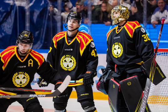 Brynäs Greg Scott, Eric Norin och målvakt Joacim Eriksson