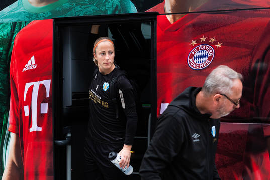 Goalkeeper Loes Geurts of Göteborg