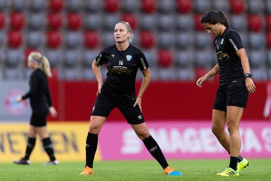 Karin Lundin and Taylor Leach of Göteborg