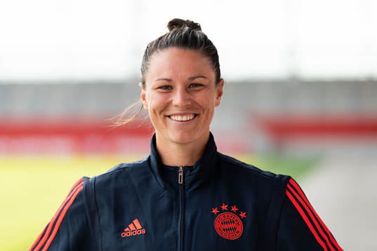 Emily Gielnik of Bayern Munich poses for a portrait