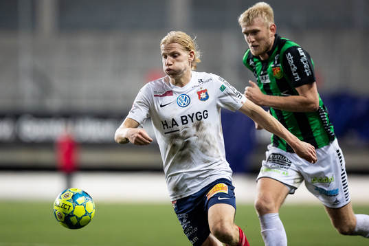 Örgrytes Alexander Bernhardsson före GAIS Carl Elfgren