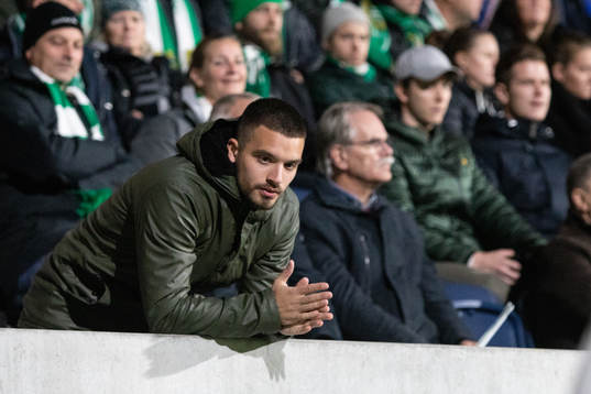 Hammarbys Vladimir Rodic på läktaren