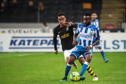 s Bilal Hussein och IFK Göteborgs Nzuzi Toko