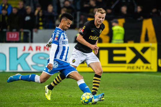 s Sebastian Larsson