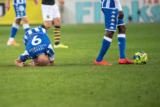 IFK Göteborgs Robin Söder har ont