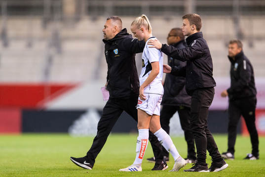 Marcus Lantz, head coach and Emma Pennsäter look dejected