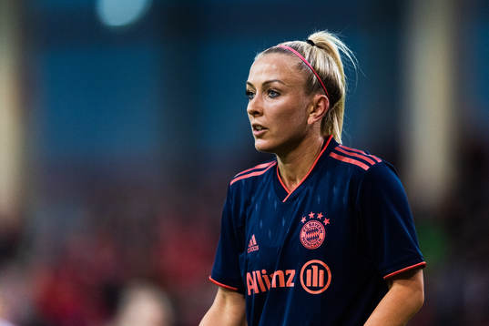 Mandy Islacker of Bayern Munich