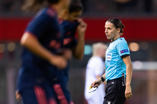 Referee Stéphanie Frappart