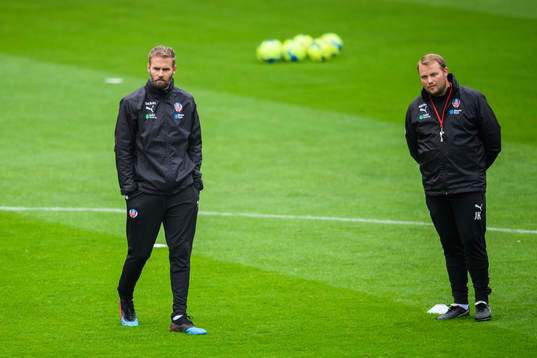 Tränare Olof Mellberg och assisterande tränare Jens