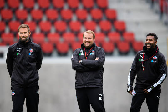 Tränare Olof Mellberg, assisterande tränare Jens Karlsson