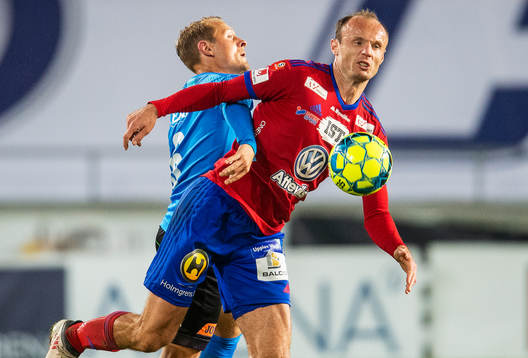 Halmstads Joel Allansson och Östers Dragan Kapcevic