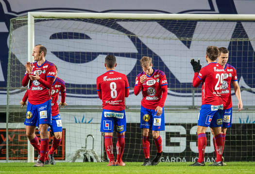 Österspelarna jublar