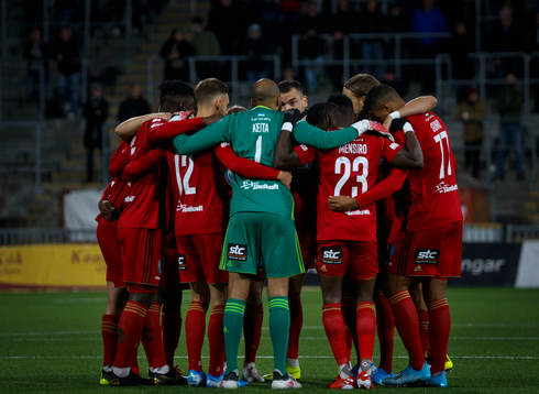 Östersunds Felix Hörberg, målvakt Aly Keita, Sam Mensiro