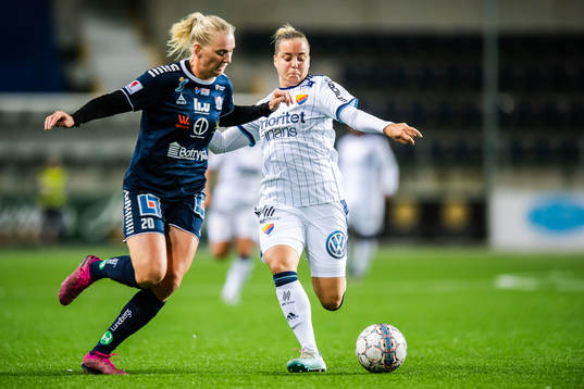 Linköpings Stina Blackstenius och Djurgårdens Fanny Lång