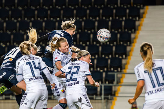 Linköpings Lina Hurtig gör 1-0