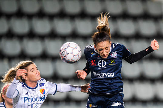 Djurgårdens Hanna Folkesson och Linköpings Anna Oscarsson