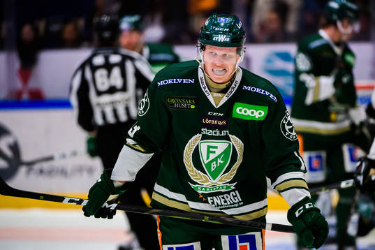 Färjestads Daniel Viksten deppar