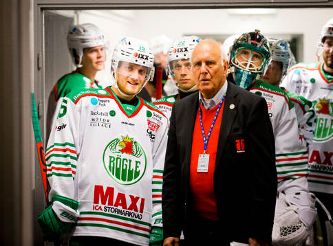 Rögle Simon Ryfors och målvakt Christoffer Rifalk