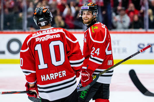 Örebros Aaron Irving jublar