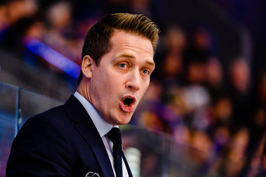 Växjös tränare Sam Hallam