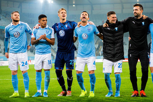 Malmö FFs Behrang Safari jublar mot publiken