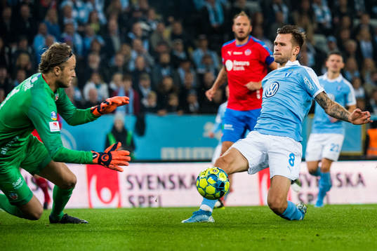 Helsingborgs målvakt Anders Lindegaard och Malmö FFs