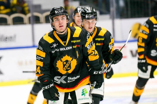 Skellefteås Andreas Wingerli jublar