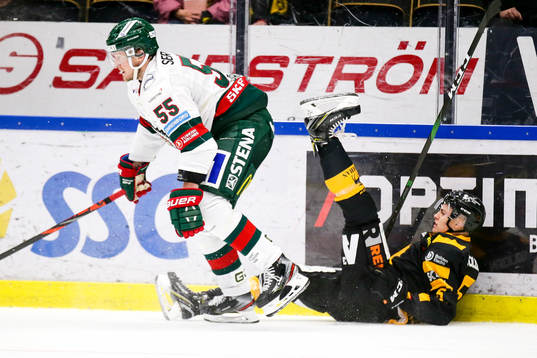 Skellefteås Philip Broberg fick ont
