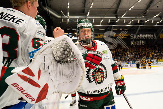 Frölundas Lucas Raymond  jublar