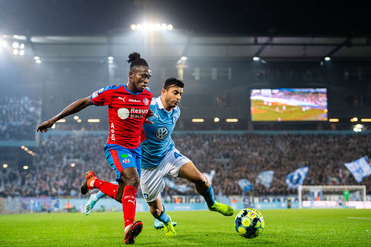 Helsingborgs Mamudu Moro och Malmö FFs Behrang Safari