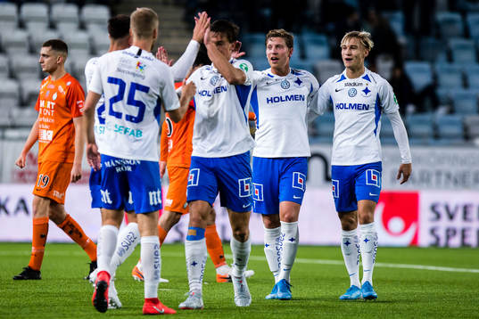 IFK Norrköpings Alexander Fransson jublar med lagkamrater