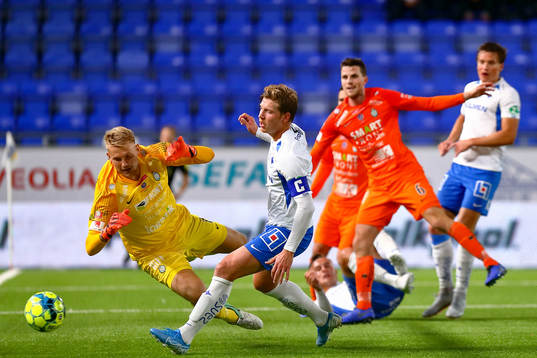 Målchans för IFK Norrköpings Alexander Fransson förbi