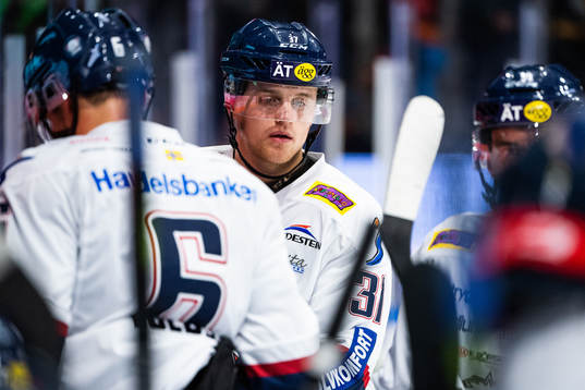 Linköpings Adam Ginning deppar