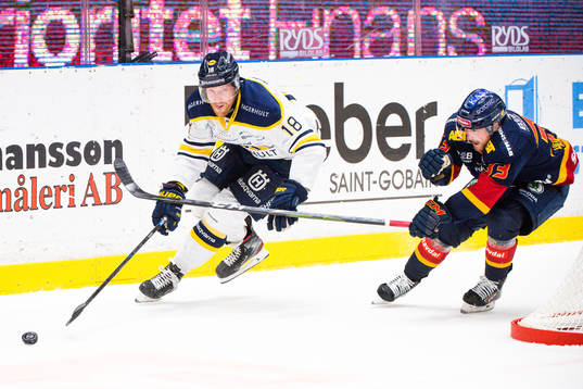 s Joakim Andersson och Djurgårdens Linus Hultström